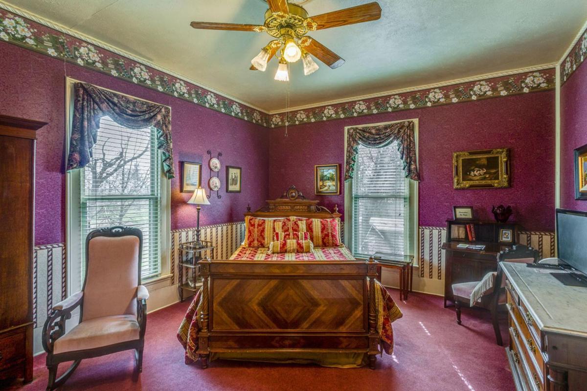 Four Winds Victorian Venue & Suites Bonham Habitación foto