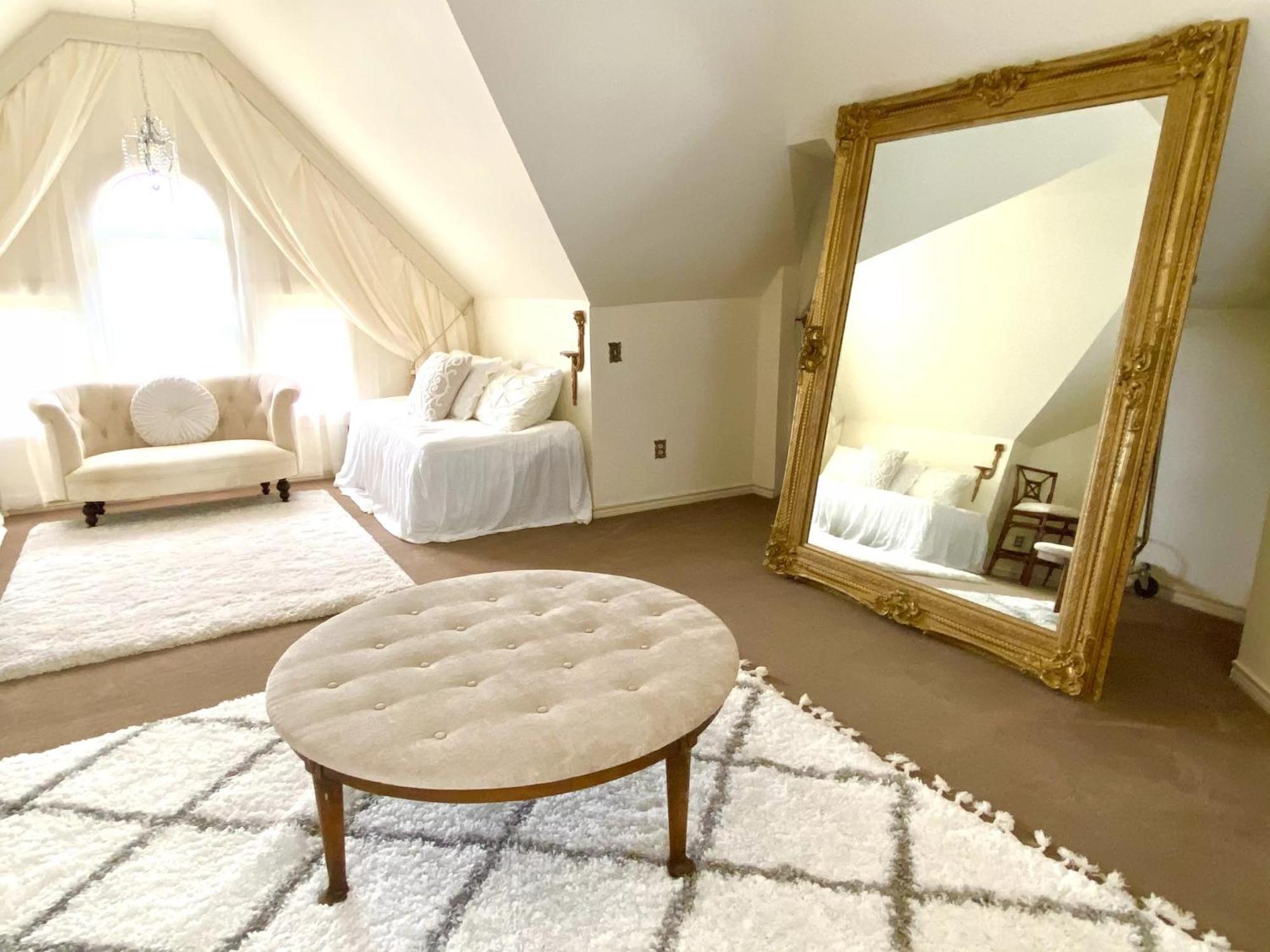 Four Winds Victorian Venue & Suites Bonham Habitación foto